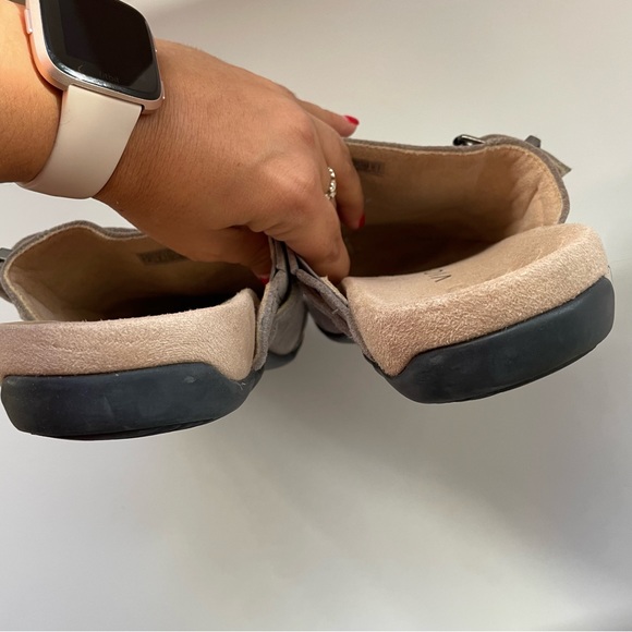 Vionic Tanya Gray Suede Buckle Slide Mule Shoes 8 - Picture 7 of 9